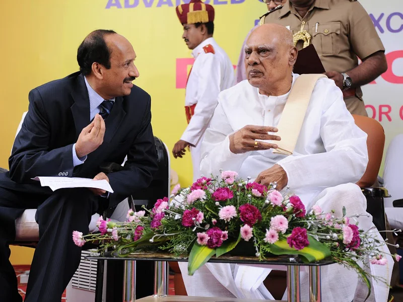 Dr.V.G.Mohan Prasad with Rossiah governor